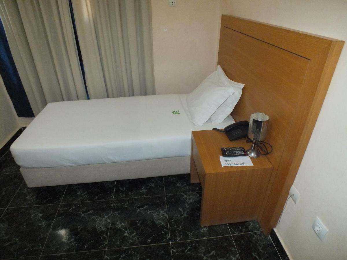 Hotel El Medina Нуадибу Экстерьер фото